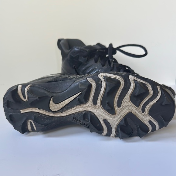 Nike Alpha Black Cleats - Picture 2 of 5